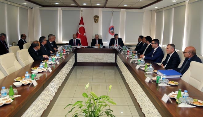 VALİ KAMÇI, SİYASİ PARTİ TEMSİLCİLERİ VE