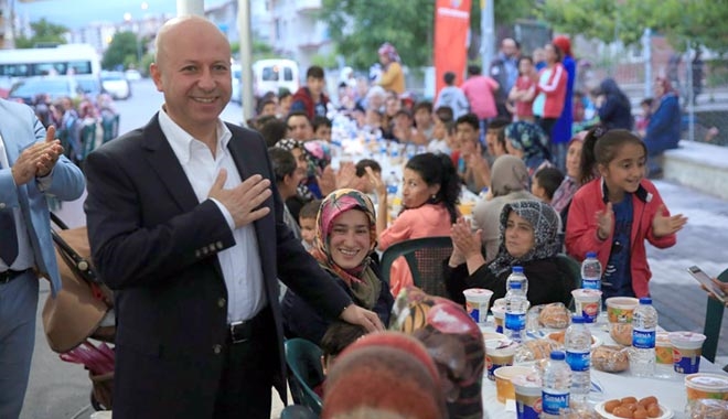 KOCASİNAN´DA İFTAR SOFRASI