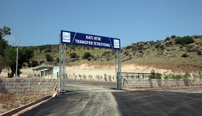 KATI ATIK TRANSFER İSTASYONUNDA