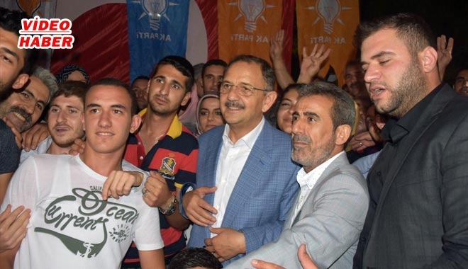 BAKAN ÖZHASEKİ VATANDAŞLARA ?İMAR BARIŞI´NI ANLATTI