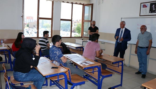 MEZUNLARINA SAHİP ÇIKAN LİSE