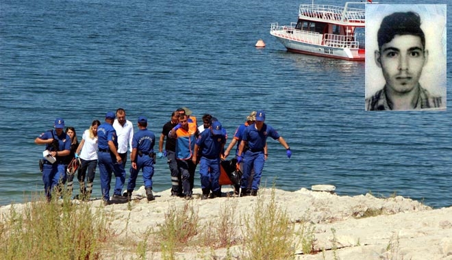 SERİNLEMEK İÇİN GİRDİĞİ BARAJ GÖLÜNDE KAYBOLAN