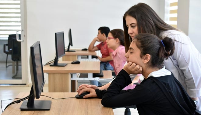 ÇOCUKLAR YAZ TATİLİNDE KODLUYOR