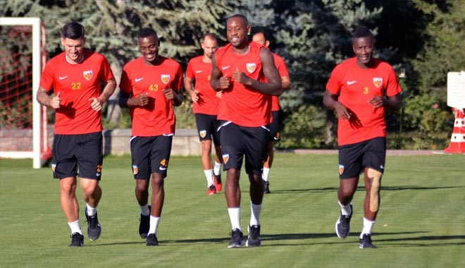 SAĞLAM, GÖZÜNÜ BURSASPOR MAÇINA DİKTİ