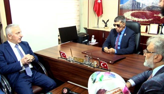 ŞEHİT AİLELERİ VE GAZİLER DERNEĞİNDE BAYRAMLAŞMA