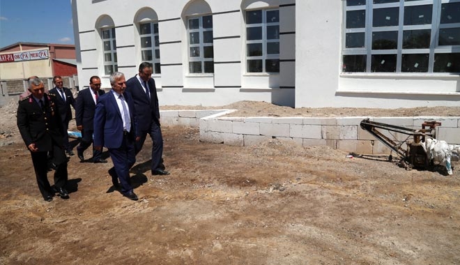 VALİ KAMÇI GESİ FATİH EMNİYET HİZMET BİNASINDA