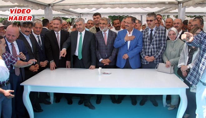 AK PARTİDE BAYRAMLAŞMA