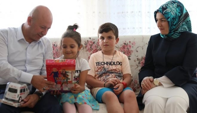 ÇOLAKBAYRAKDAR ÇİFTİ 