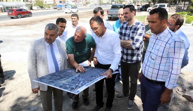 BOŞ DURMUYOR, KOŞTURUYOR