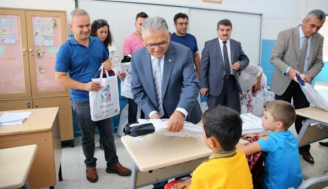 MELİKGAZİ´DEN ÇANTA VE