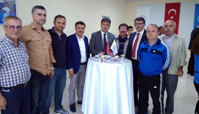 VOLEYBOL CAMİASI İSTİŞARE TOPLANTISINDA BULUŞTU