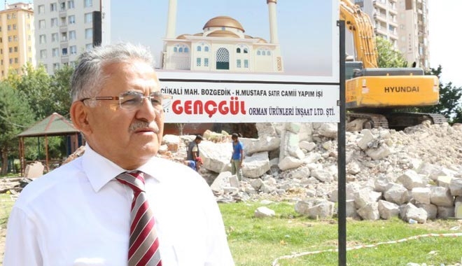 BAŞKAN MEMDUH BÜYÜKKILIÇ,