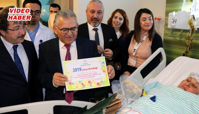 2019 YILININ İLK BEBEĞİ