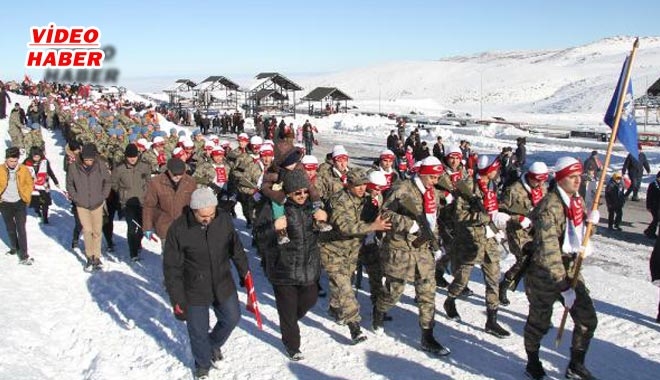 SARIKAMIŞ ŞEHİTLERİ İÇİN ERCİYES´E YÜRÜDÜLER