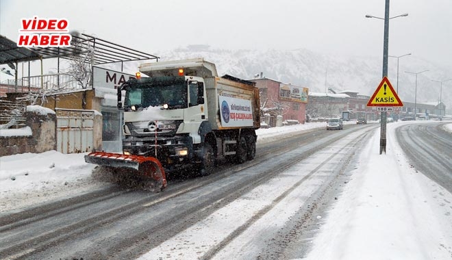 BÜYÜKŞEHİR´DEN KAR YAĞIŞINA