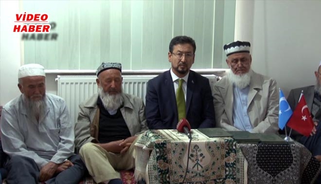 UYGUR TÜRKLERİ´NDEN BARIŞ PINARI HAREKÂTI´NA DESTEK?