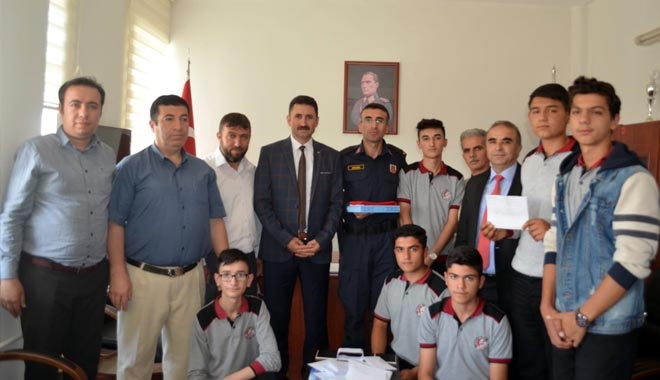 KERMESTE MEHMETÇİĞE DESTEK İÇİN 15 BİN 550 TL TOPLANDI