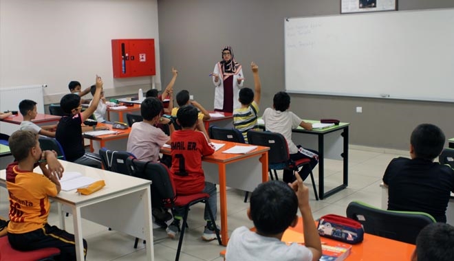 BÜYÜKŞEHİR´DEN 5 BİN 500 ÖĞRENCİYE DESTEK