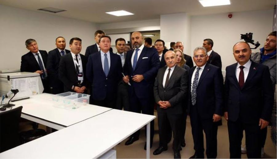 KAZAKİSTAN BAŞBAKANI ASKAR MAMİN 