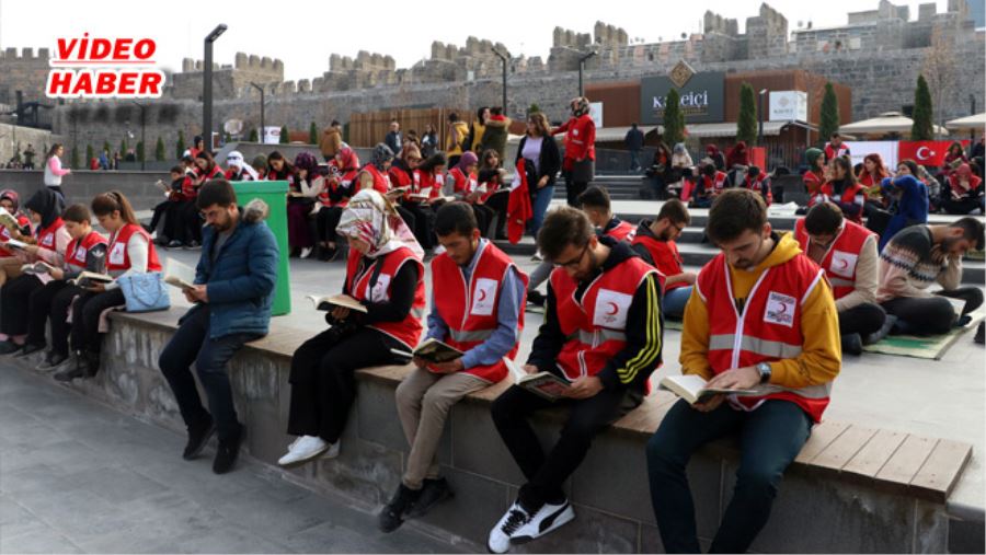 GENÇ KIZILAY’DAN KİTAP OKUYUN ETKİNLİĞİ