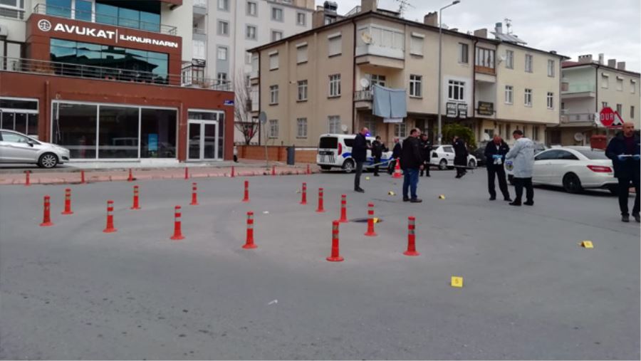 KENDİSİNDEN DAVACI OLAN KİŞİLERE 6 EL ATEŞ ETTİ