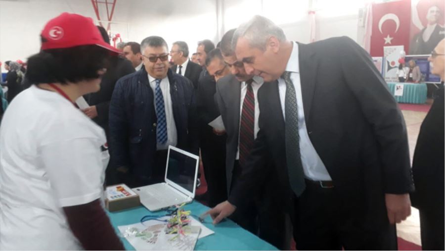 BALDÖKTÜ’DE 3. TÜBİTAK 4006 SERGİSİ AÇILDI