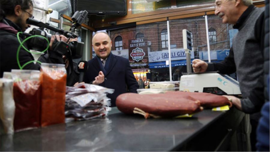 VALİ ESNAF İLE SOHBET ETTİ