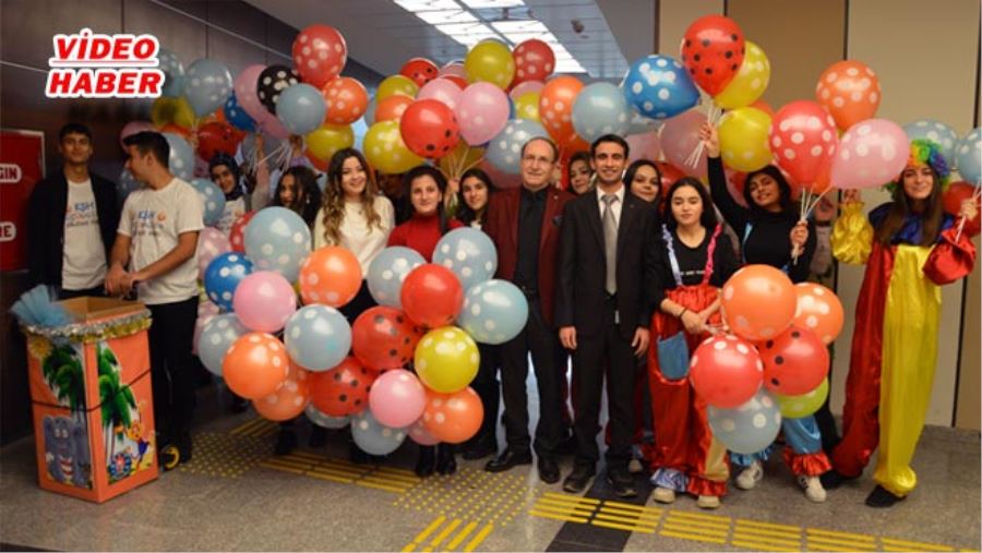 ‘KÜÇÜK KALPLER’ HASTA ÇOCUKLARI MUTLU ETTİ