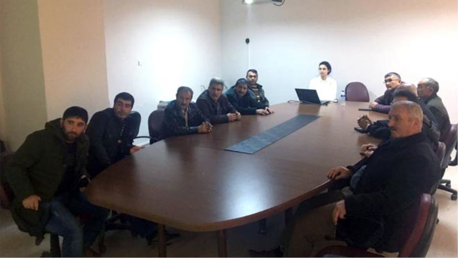 AKKIŞLA’DA MAHALLE MUHTARLARINA