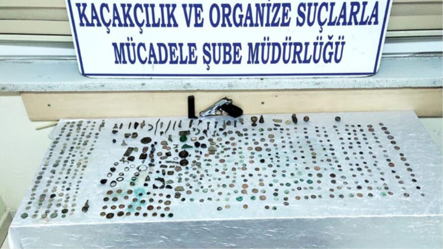 DOĞU ROMA VE İSLAMİ DÖNEMLERE AİT SİKKE VE TARİHİ ESERLER ELE GEÇİRİLDİ 