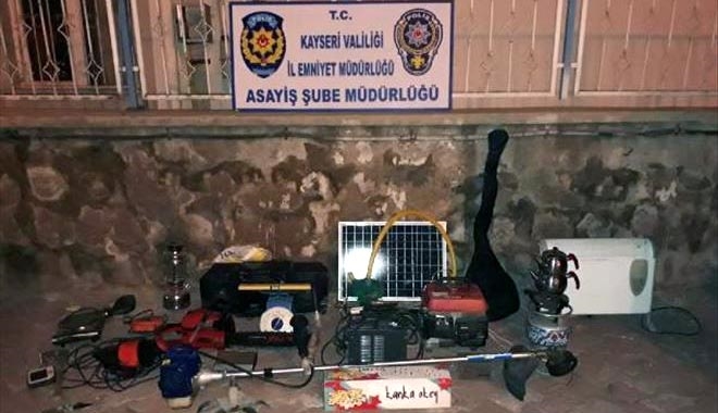 KAYSERİ`DE 6 GÜNDE 6 EVİ SOYAN