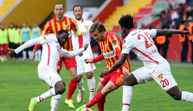 KAYSERİSPOR KAYBETMİYOR