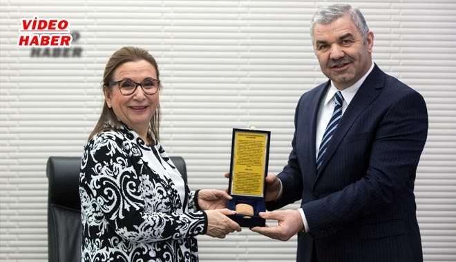 TİCARET BAKANI PEKCAN´A 6 BİN YILLIK