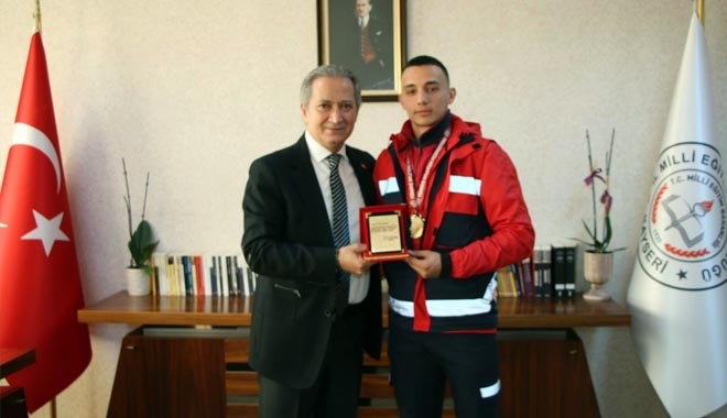 İTFAİYE ÖĞRENCİSİ ATLETİZMDE