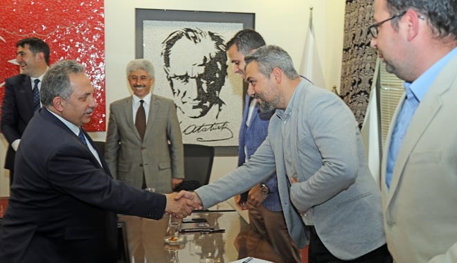 BAŞKAN YALÇIN´DAN FEN İŞLERİYLE TOPLANTI