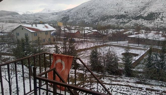 ŞIHLI MAHALLESİ BEYAZA BÜRÜNDÜ