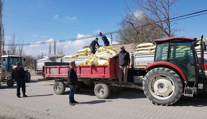 ÇİFTÇİLER, ARACILARI ARADAN ÇIKARTTI, 250 BİN TL PARALARI CEPLERİNDE KALDI