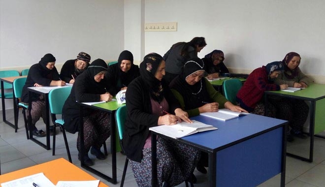 SARIOĞLAN´DA OKUMA YAZMA KURSU TAMAMLANDI