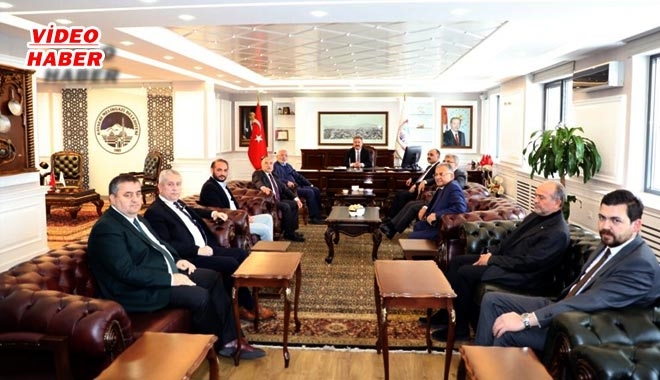 AK VEKİLLER´DEN ÇİÇEĞİ BURNUNDA BAŞKANLARA