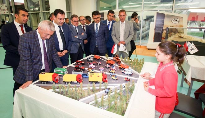 GELECEĞİN BİLİM İNSANLARINDAN TEKNOLOJİ FUARI