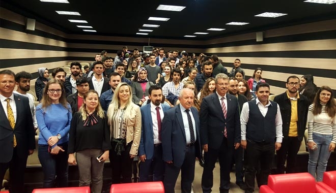 BAŞKAN AKAY, NNYÜ KARİYER GÜNLERİNİN KONUĞU OLDU