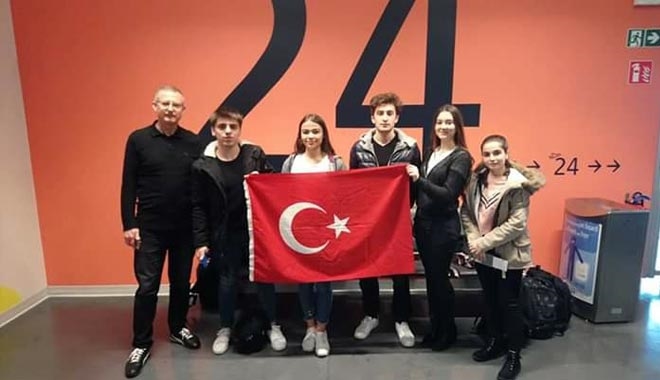 6 ÖĞRENCİ BELÇİKA´DA YAŞLI BAKIM STAJI YAPTI