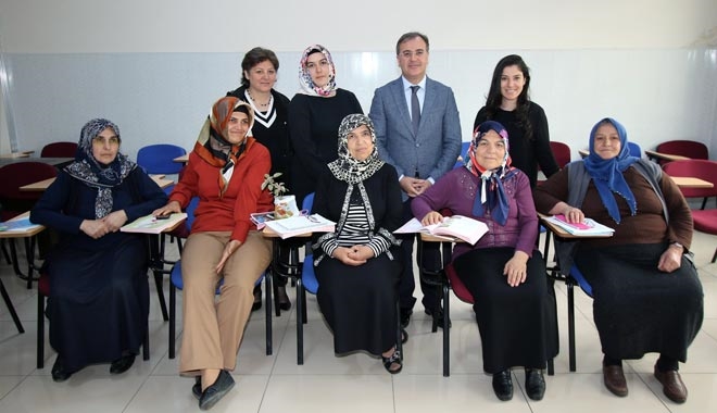 HACILAR´DA ÜCRETSİZ OKUMA YAZMA KURSU