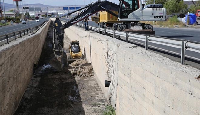 TAŞKIN SU KANALLARI ŞEHRİN SİGORTASI OLMAKTADIR