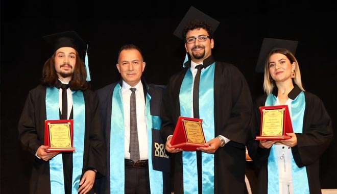 ERÜ HAVACILIK VE UZAY BİLİMLERİ FAKÜLTESİNDE MEZUNİYET TÖRENİ