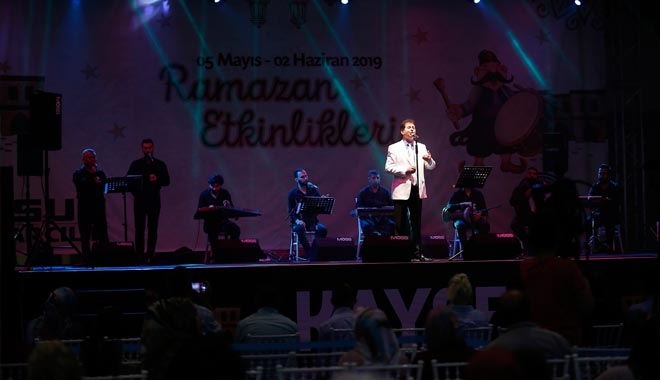 RAMAZAN ETKİNLİKLERİNDE İLAHİLER YÜKSELDİ