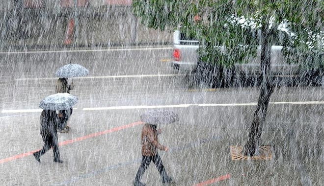 METEOROLOJİDEN 4 İL İÇİN KUVVETLİ SAĞANAK UYARISI