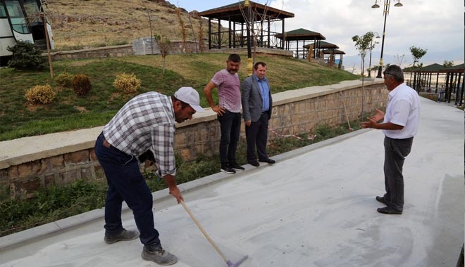 DEVELİ BELEDİYESİ BAŞKAN VEKİLİ GÖNEN, PARK ÇALIŞMALARINI YERİNDE İNCELEDİ