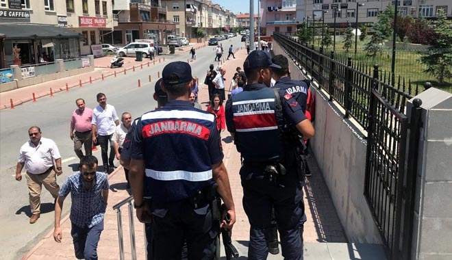 İSTİSMAR DAVASI SONRASI KADINLAR BİRBİRİNE GİRDİ