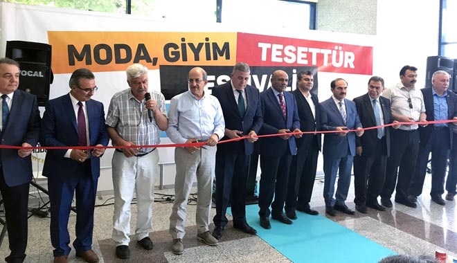 1.KAYSERİ TESETTÜR MODA VE HAZIR GİYİM FESTİVALİ AÇILDI